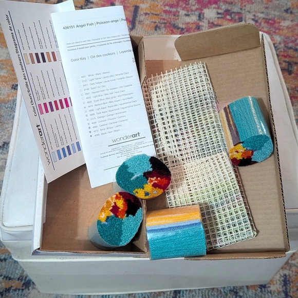 WonderArt Angel Fish Latch Hook Kit Vintage Craft DIY 12"x12" - Picture 4 of 5